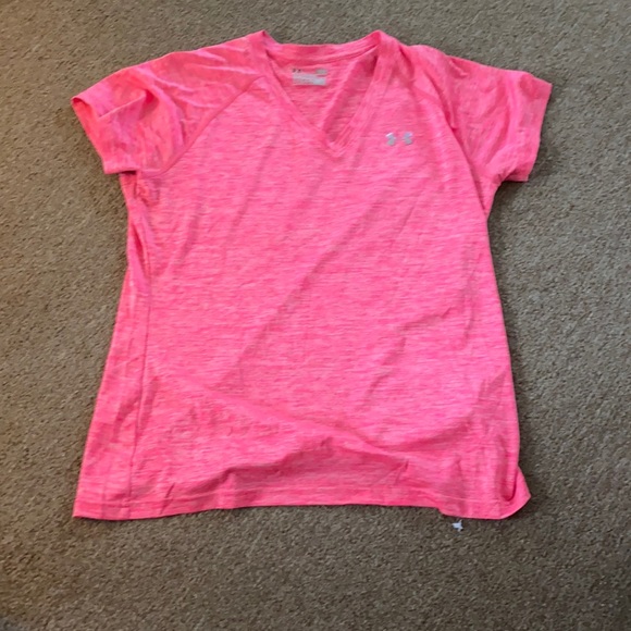 Women’s under armor athletic top - Picture 1 of 1